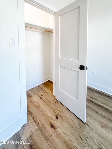 638 Fellgrass Street, Waveland, MS 39576