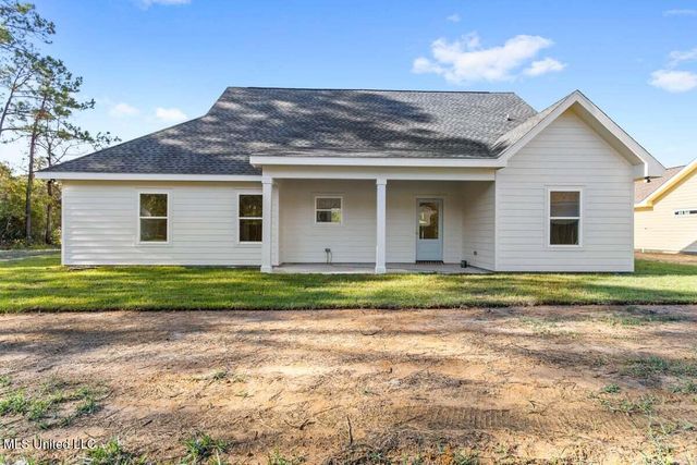 638 Fellgrass Street, Waveland, MS 39576