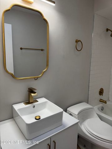 3042 HAMPSTEAD Drive, Jacksonville, FL 32225