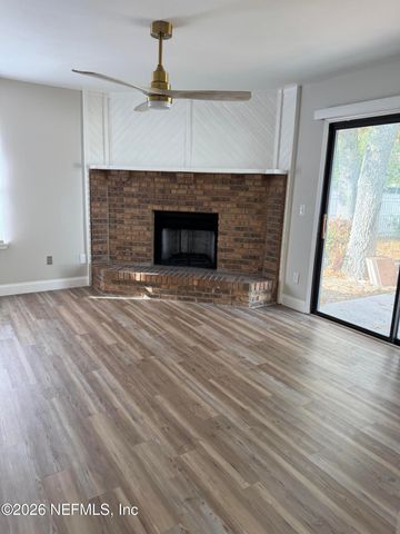 3042 HAMPSTEAD Drive, Jacksonville, FL 32225