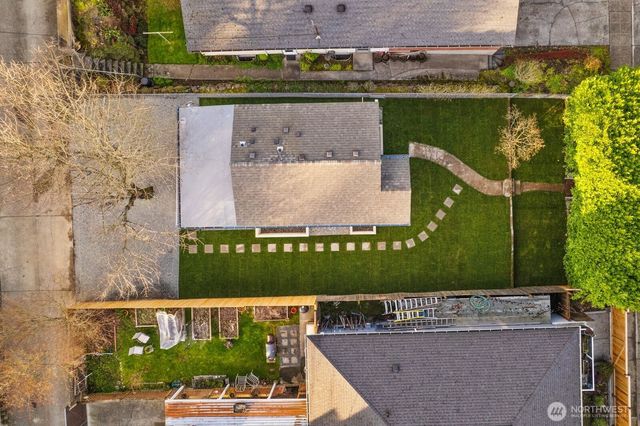 5945 Fauntleroy Way SW, Seattle, WA 98136