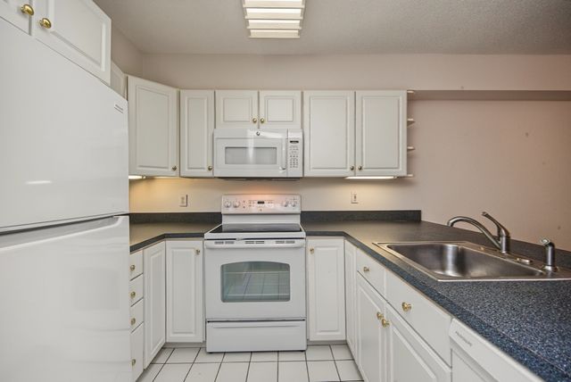 9 Canvasback Way 9, Walpole, MA 02081