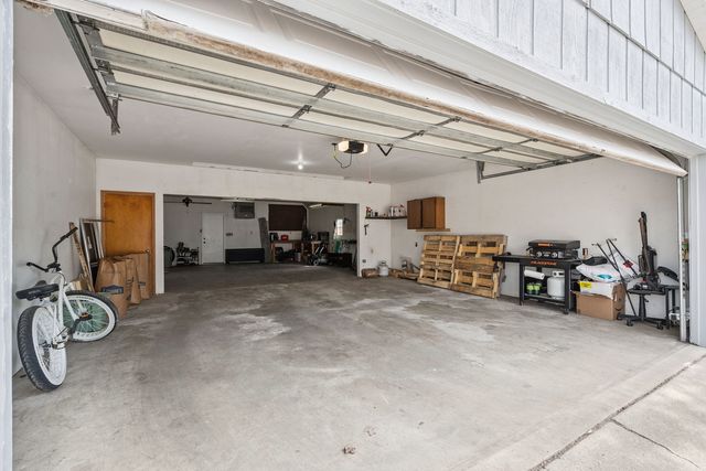 2052 37th Street, Rock Island, IL 61201