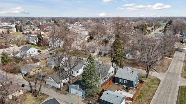 2052 37th Street, Rock Island, IL 61201