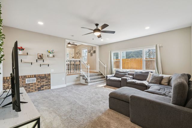 2052 37th Street, Rock Island, IL 61201