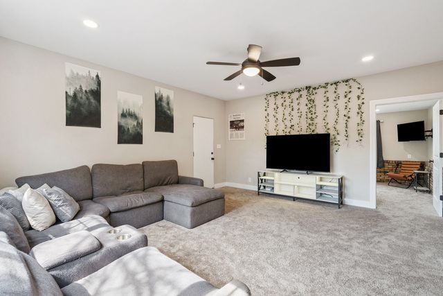 2052 37th Street, Rock Island, IL 61201