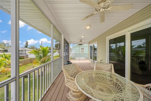 5379 Palmetto ST, Fort Myers Beach, FL 33931