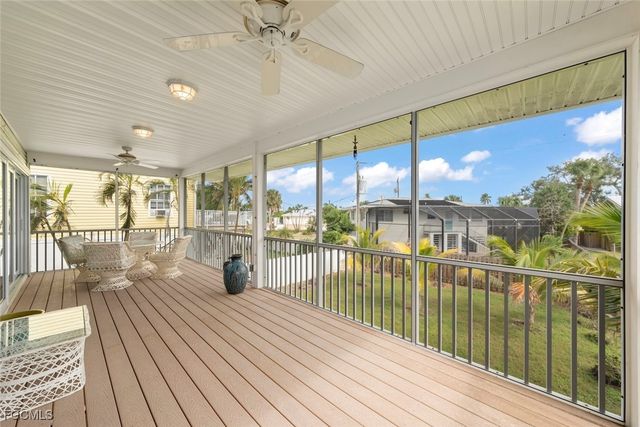 5379 Palmetto ST, Fort Myers Beach, FL 33931
