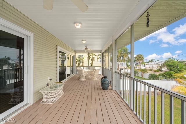 5379 Palmetto ST, Fort Myers Beach, FL 33931
