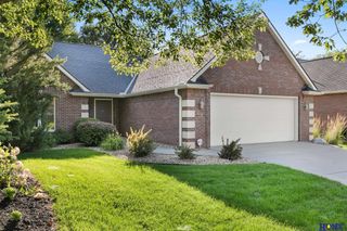 6419 Lone Tree Drive, Lincoln, NE 68512