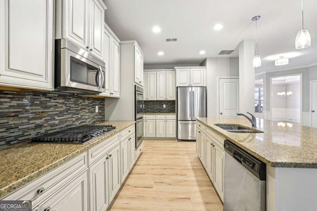 1210 Roswell Manor Circle, Roswell, GA 30076