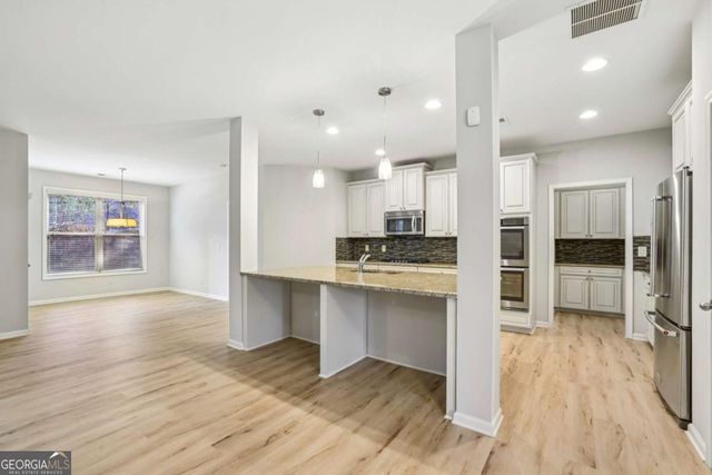 1210 Roswell Manor Circle, Roswell, GA 30076