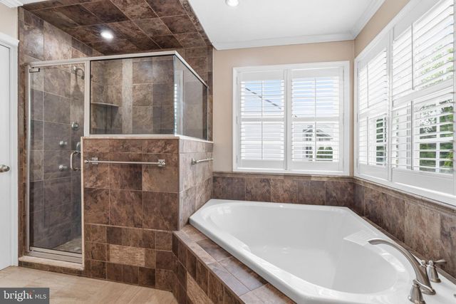 2641 FAWN LN, Warrington, PA 18976