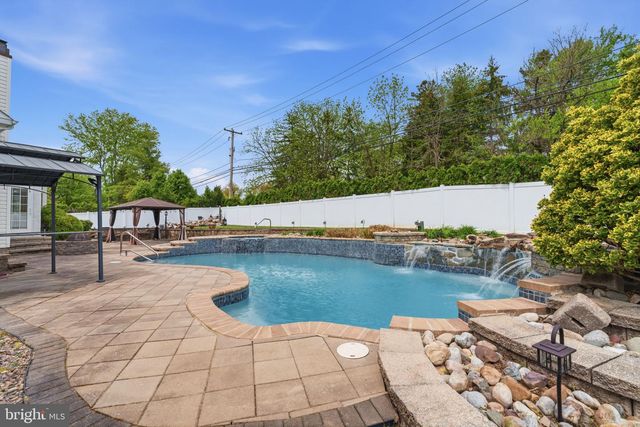 2641 FAWN LN, Warrington, PA 18976