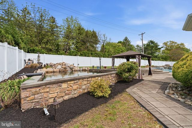 2641 FAWN LN, Warrington, PA 18976