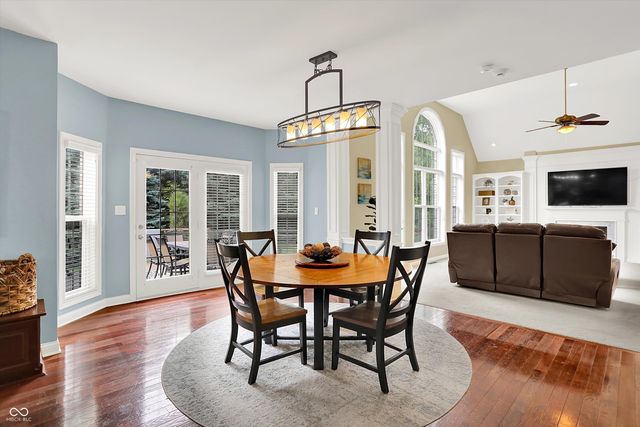 10587 Proposal Pointe Way, Fishers, IN 46040