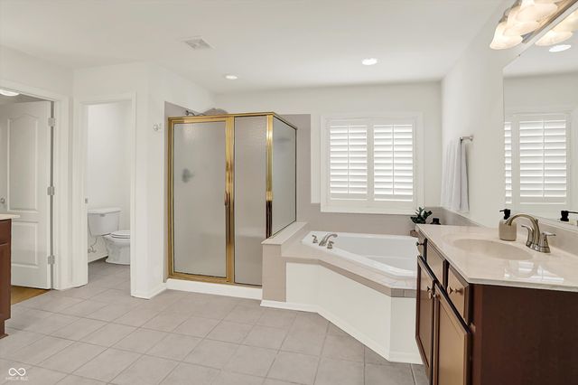 10587 Proposal Pointe Way, Fishers, IN 46040