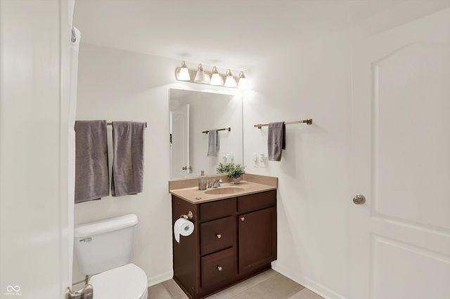 10587 Proposal Pointe Way, Fishers, IN 46040