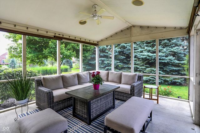 10587 Proposal Pointe Way, Fishers, IN 46040