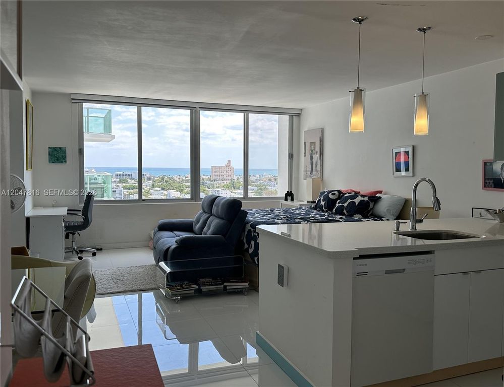 1000 W Ave 1532 1532, Miami Beach, FL 33139