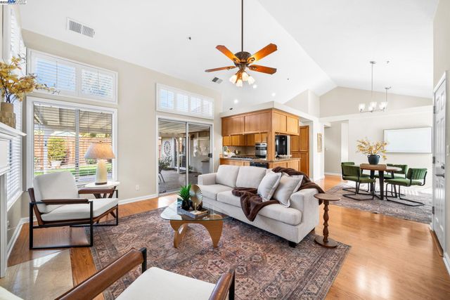 1622 Placer Cir, Livermore, CA 94551