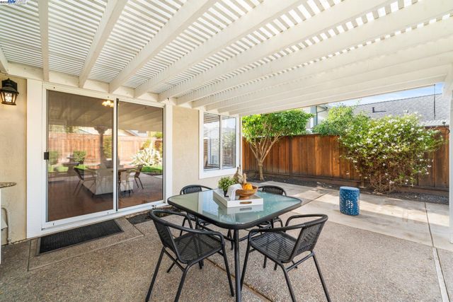 1622 Placer Cir, Livermore, CA 94551