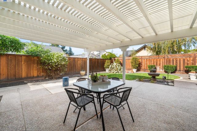 1622 Placer Cir, Livermore, CA 94551