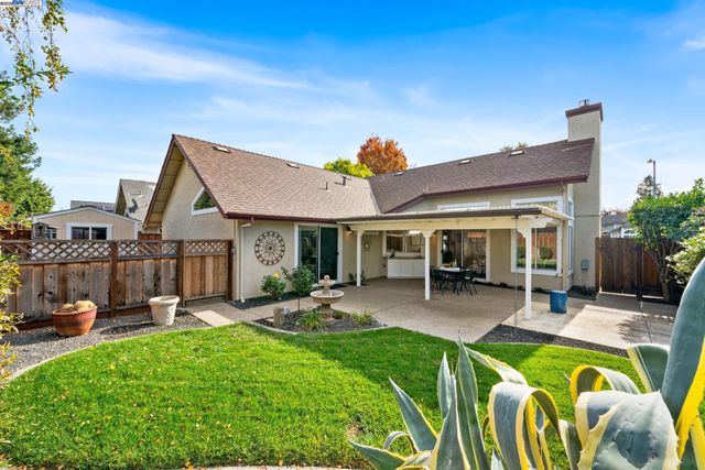 1622 Placer Cir, Livermore, CA 94551