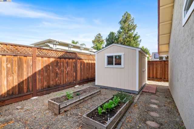 1622 Placer Cir, Livermore, CA 94551