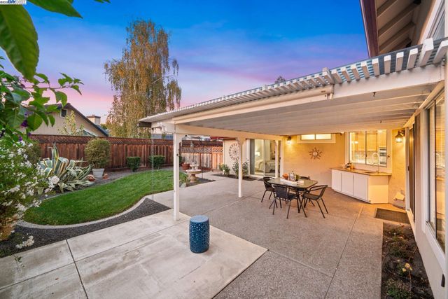 1622 Placer Cir, Livermore, CA 94551