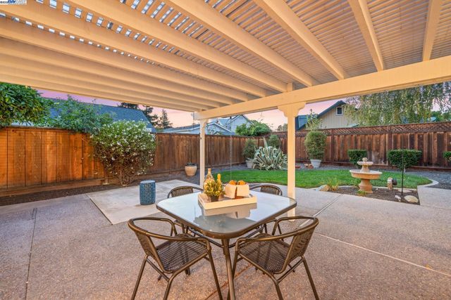 1622 Placer Cir, Livermore, CA 94551