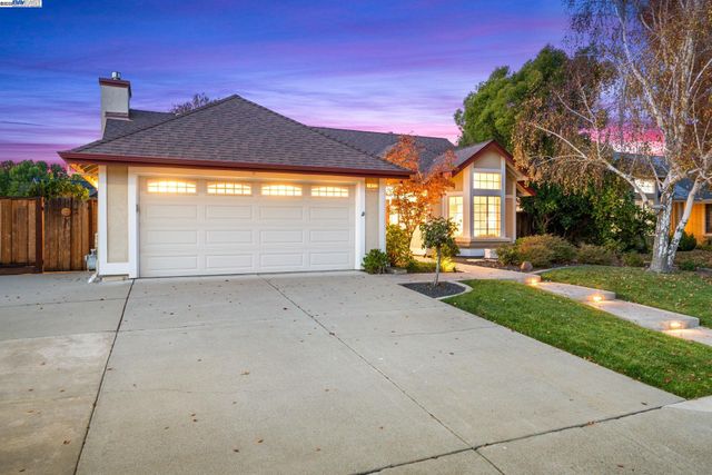 1622 Placer Cir, Livermore, CA 94551