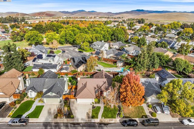 1622 Placer Cir, Livermore, CA 94551