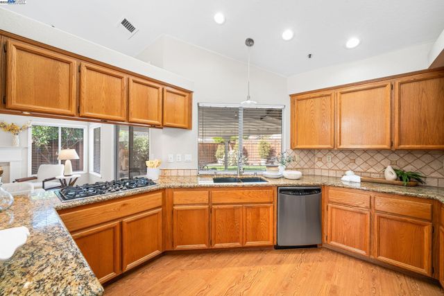 1622 Placer Cir, Livermore, CA 94551