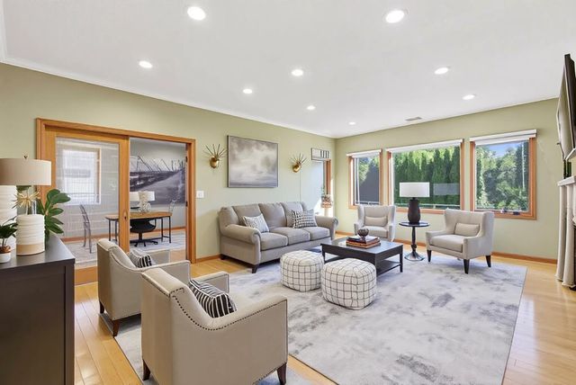 301 Plymouth Road, Minnetonka, MN 55305