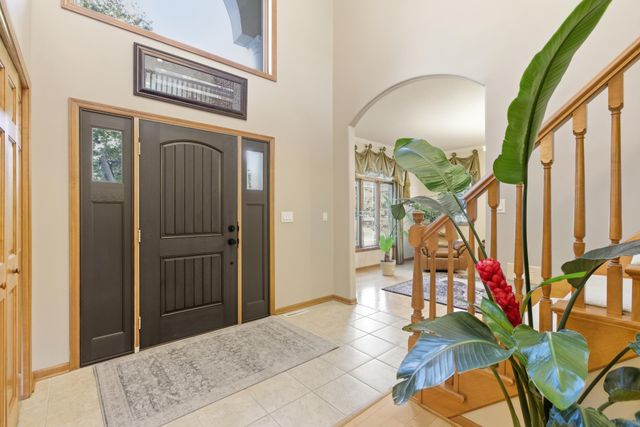 301 Plymouth Road, Minnetonka, MN 55305