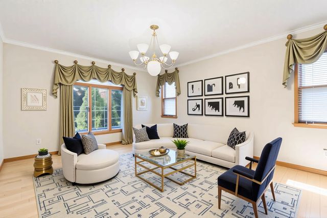 301 Plymouth Road, Minnetonka, MN 55305