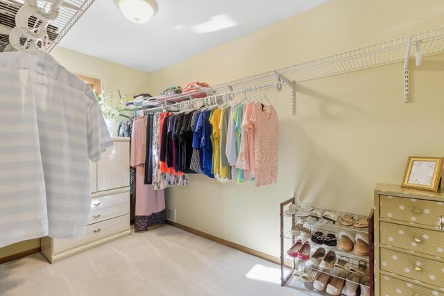 301 Plymouth Road, Minnetonka, MN 55305