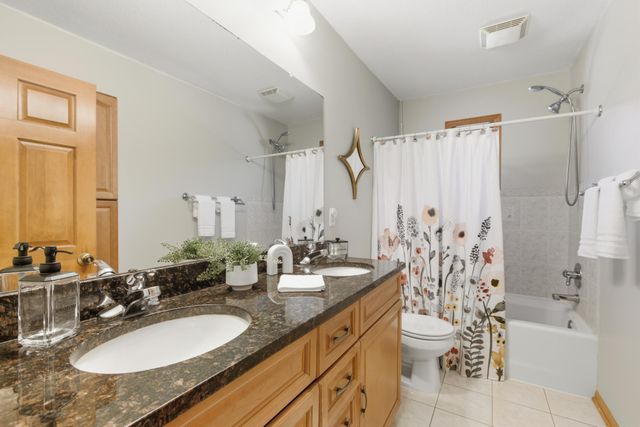 301 Plymouth Road, Minnetonka, MN 55305