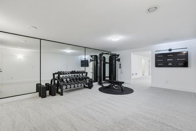 301 Plymouth Road, Minnetonka, MN 55305