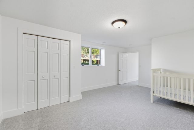 301 Plymouth Road, Minnetonka, MN 55305