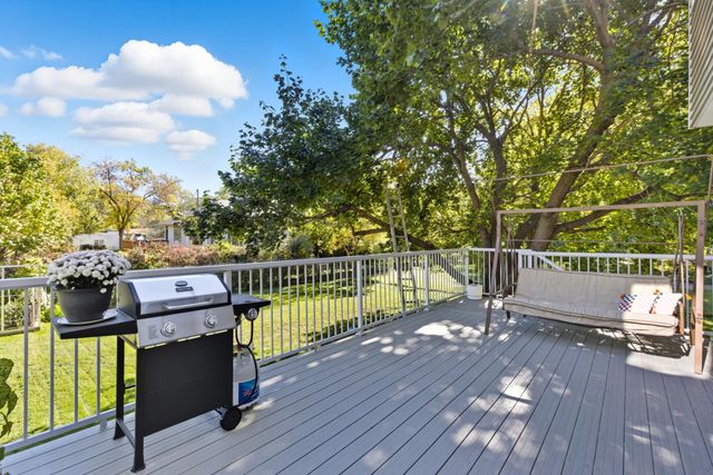 301 Plymouth Road, Minnetonka, MN 55305