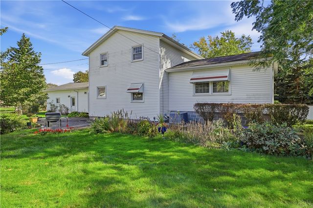 122 Rocmar Drive, Greece, NY 14626