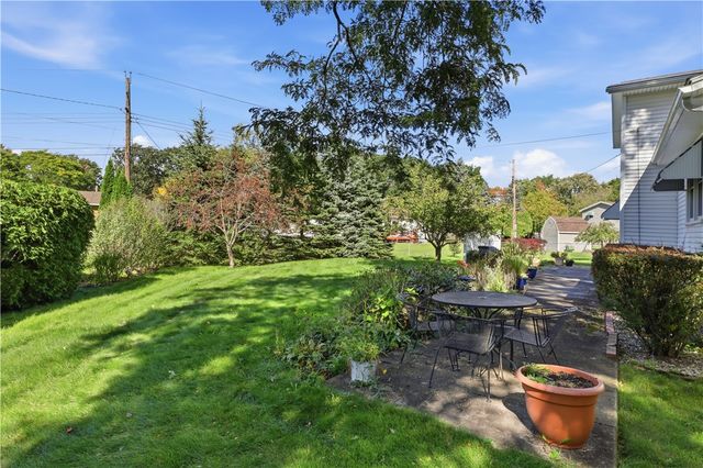 122 Rocmar Drive, Greece, NY 14626