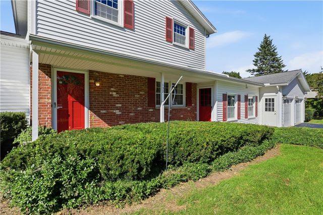 122 Rocmar Drive, Greece, NY 14626