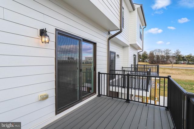 721 COURIER LN, Frederick, MD 21701