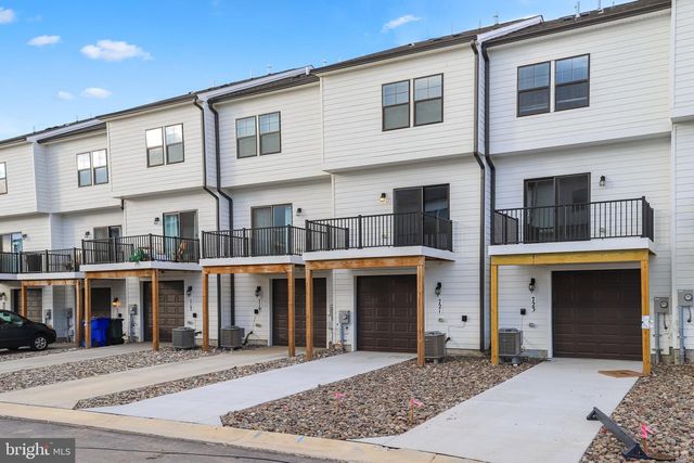 721 COURIER LN, Frederick, MD 21701