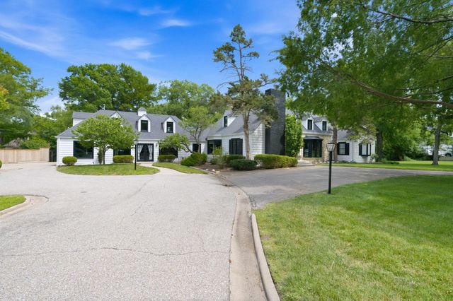 30 N West Parkway, Wichita, KS 67206