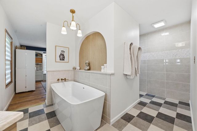 30 N West Parkway, Wichita, KS 67206