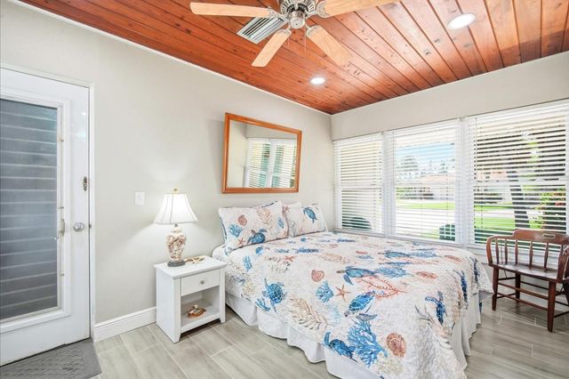 206 75TH STREET, Holmes Beach, FL 34217